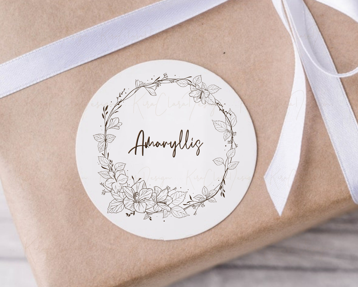 Amaryllis (Hippeastrum) Flower Wreath Clipart/ Black & White